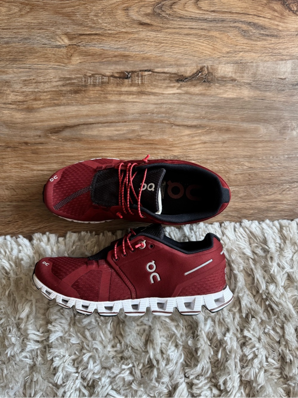 On Running Women’s Cloud Sneakers